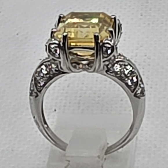 SOLD Mesmerizing Estate Victoria Wieck Canary Quartz Sparkling Ring - Picture 7 of 9